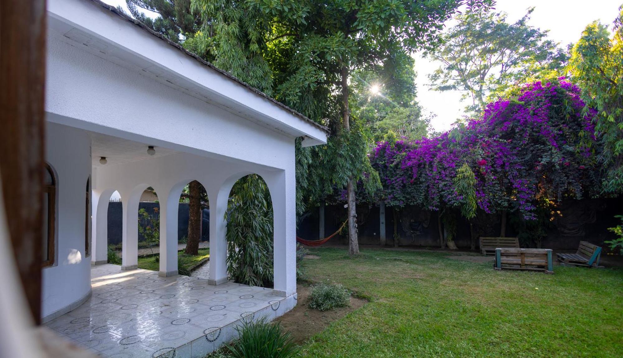 Safari Adventures-House Bed & Breakfast Arusha Ngoại thất bức ảnh